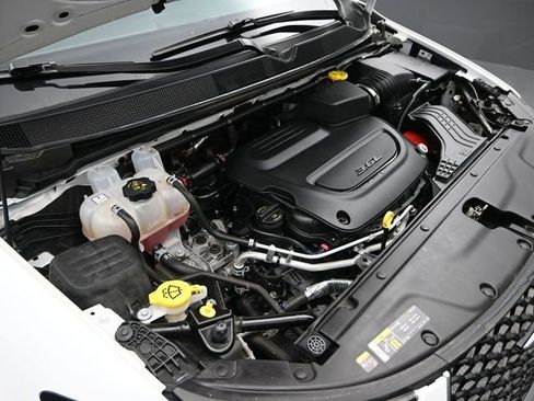 Used 2024 Chrysler Pacifica Limited w/ Trailer Tow Group image 41