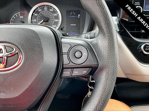 Used 2022 Toyota Corolla LE FWD image 12