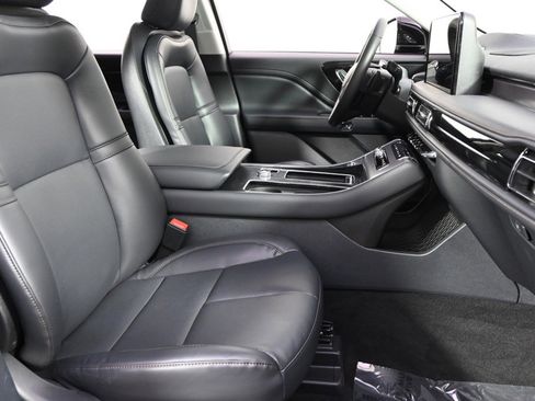 New 2025 Lincoln Aviator AWD w/ Equipment Group 101A image 16