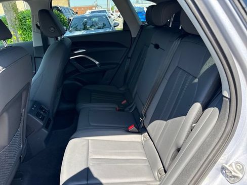 Certified 2025 Audi Q5 Premium w/ Convenience Package AWD/4WD image 12