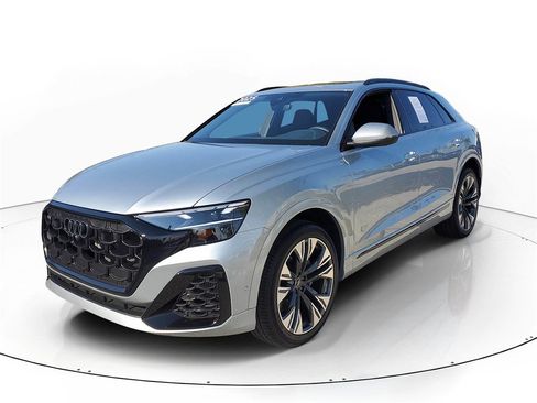 Certified 2025 Audi Q8 Premium Plus image 2