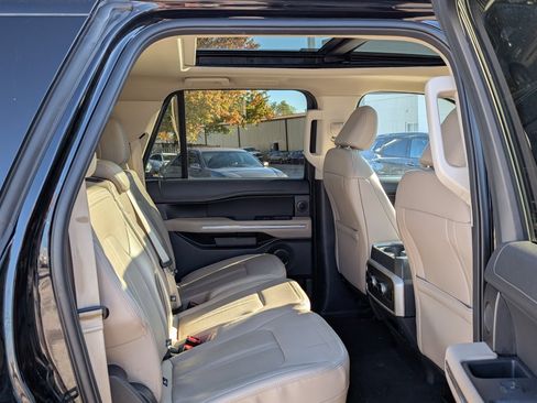 Used 2024 Ford Expedition Max Limited image 12