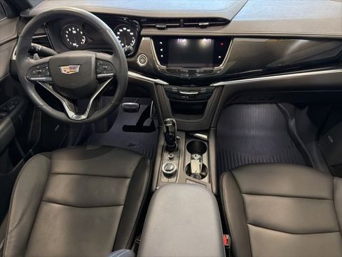 Used 2023 Cadillac XT6 Sport w/ Technology Package image 23