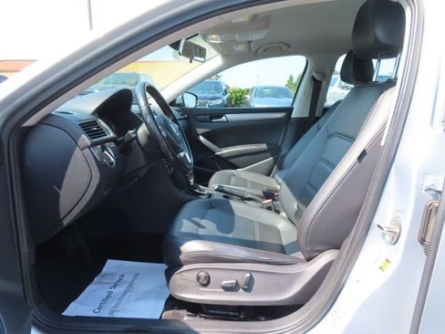 Used 2015 Volkswagen Passat 1.8T Limited Edition FWD image 16