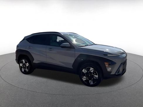 Used 2025 Hyundai Kona SEL image 2