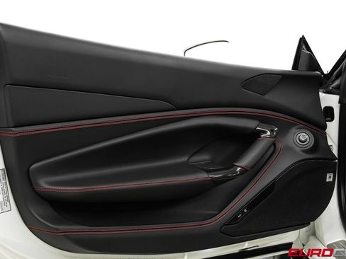 Used 2023 Ferrari F8 Tributo RWD image 28