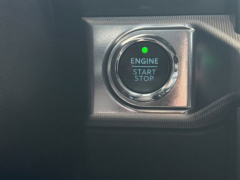 Used 2022 Ford F150 Raptor w/ Equipment Group 801A High AWD/4WD image 25