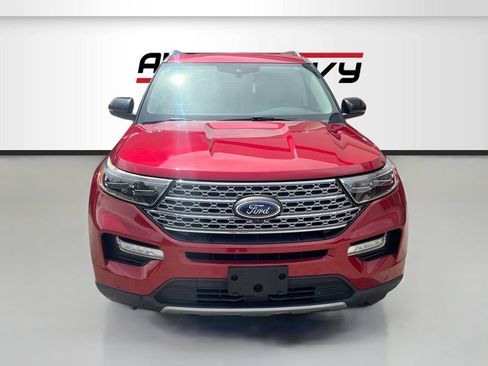 Used 2020 Ford Explorer Limited w/ Class III Trailer Tow Package AWD/4WD image 2