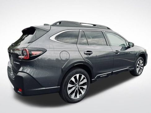 Used 2023 Subaru Outback Limited image 4