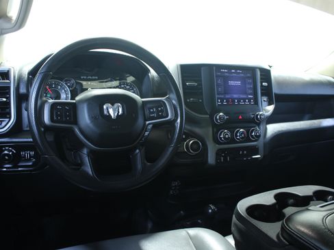 Used 2020 RAM 2500 Tradesman w/ Chrome Appearance Group AWD/4WD image 2
