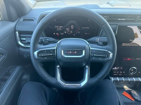 New 2026 GMC Terrain Elevation w/ Elevation Premium Package image 18