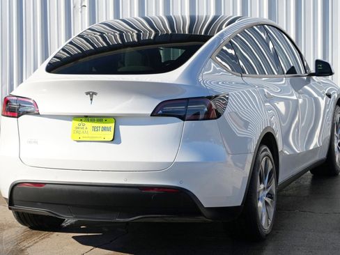 Used 2021 Tesla Model Y Long Range image 53