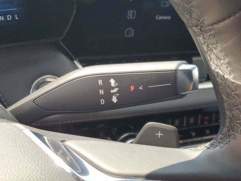Used 2026 Chevrolet Equinox LT AWD/4WD image 25