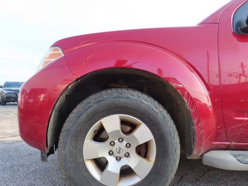 Used 2011 Nissan Pathfinder S AWD/4WD image 30