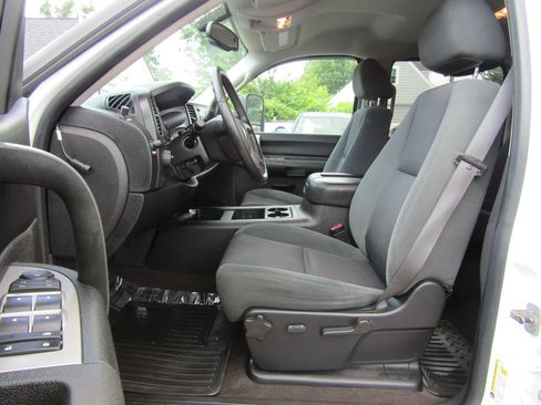 Used 2008 Chevrolet Silverado 2500 LT w/ 2LT Convenience Package RWD image 18