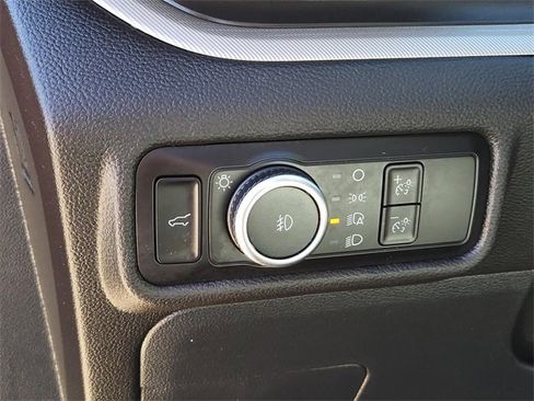 Used 2023 Ford Explorer XLT w/ Equipment Group 202A image 22