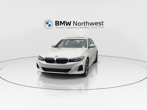 New 2026 BMW 330i xDrive Sedan w/ Convenience Package AWD/4WD image 8