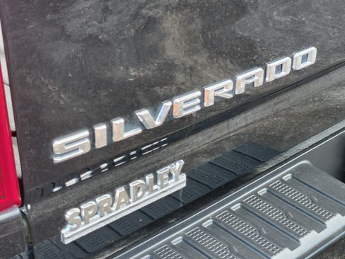 Used 2024 Chevrolet Silverado 2500 High Country w/ High Country Premium Package AWD/4WD image 12