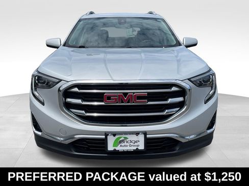 Used 2020 GMC Terrain SLT w/ Preferred Package AWD/4WD image 2