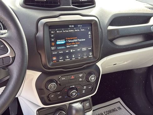 Used 2022 Jeep Renegade Latitude w/ Convenience Group image 23