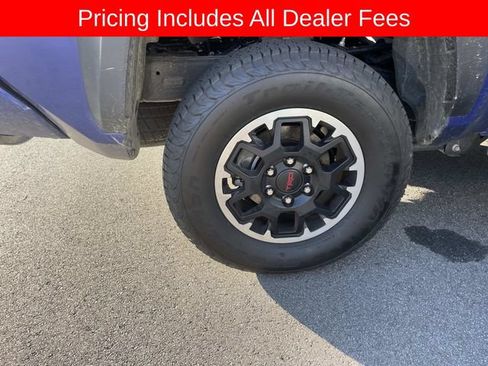 Used 2024 Toyota Tacoma TRD Off-Road w/ TRD Off Road Premium Package AWD/4WD image 9