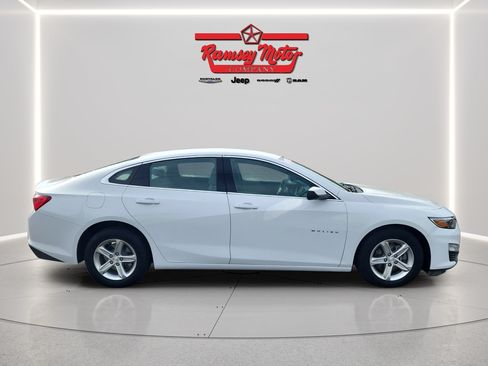 Used 2024 Chevrolet Malibu LS w/ LPO, Floor Liner Package FWD image 6