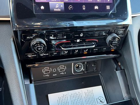 New 2025 Jeep Grand Cherokee L Altitude image 25