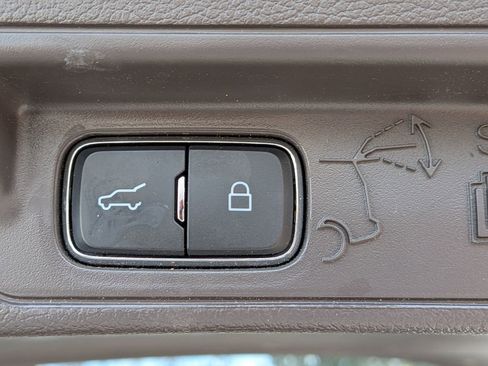 Certified 2021 Ford Explorer Platinum w/ Equipment Group 601A image 15