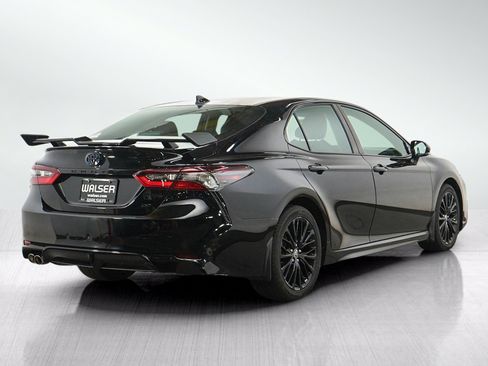 Used 2022 Toyota Camry SE FWD image 5