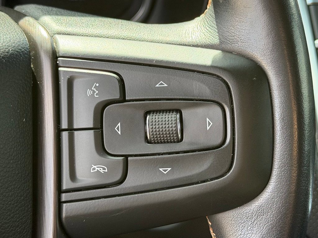 Used 2021 GMC Yukon AT4 w/ AT4 Premium Plus Package AWD/4WD image 16