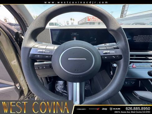 Used 2025 Hyundai Tucson SEL FWD image 18