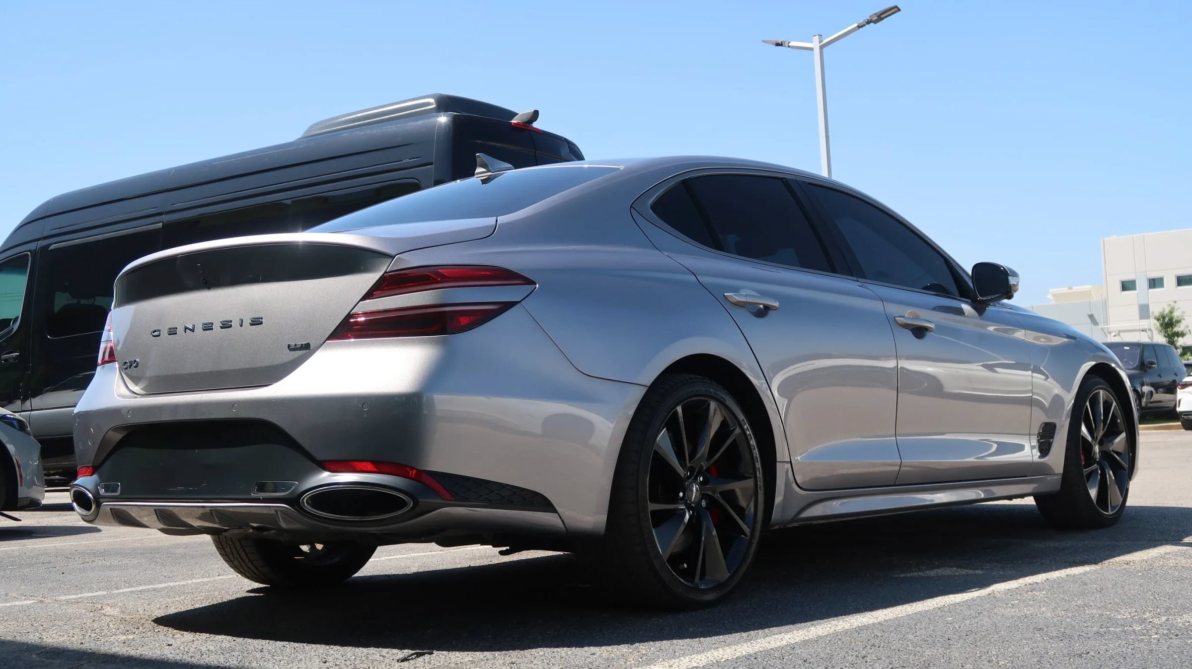 Used 2022 Genesis G70 3.3T RWD image 14