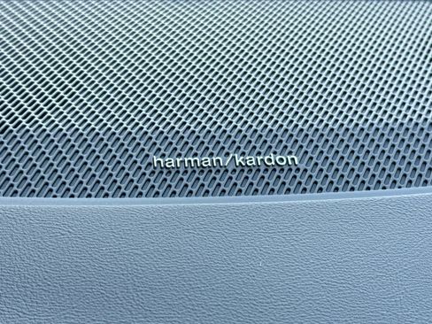 New 2026 Volvo XC90 T8 Plus w/ Protection Package Premier image 21