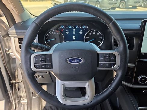 Used 2022 Ford Expedition XLT AWD/4WD image 21