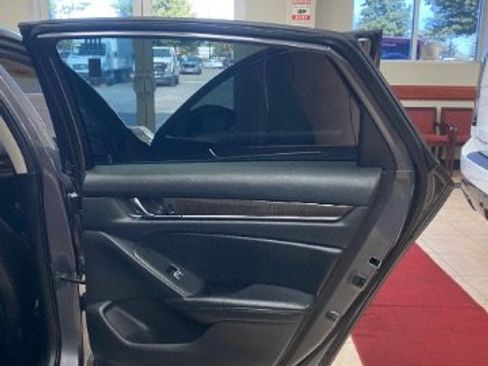 Used 2021 Honda Accord EX-L image 8