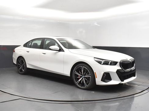 New 2026 BMW 530i w/ M Sport Package image 1