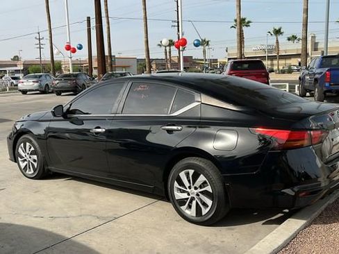 Used 2023 Nissan Altima 2.5 S image 4