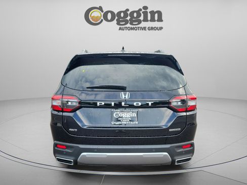 New 2026 Honda Pilot Touring image 4