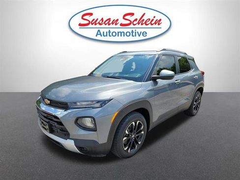 Used 2021 Chevrolet TrailBlazer LT FWD image 1