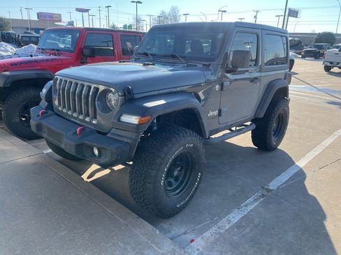 Used 2020 Jeep Wrangler Sport image 2