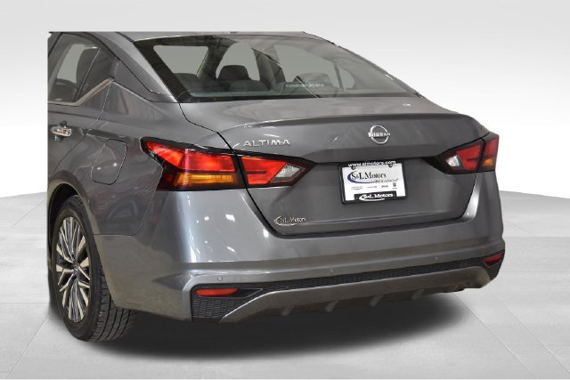 Used 2025 Nissan Altima 2.5 SV FWD image 25