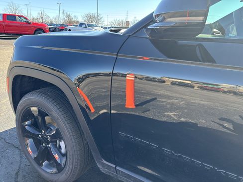 New 2026 Jeep Grand Cherokee Limited AWD/4WD image 16