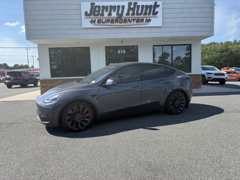 Used 2023 Tesla Model Y Performance AWD/4WD image 1