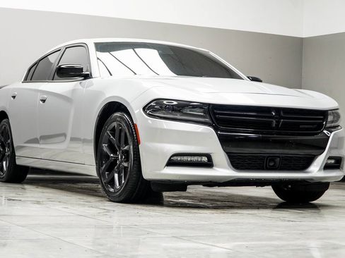 Used 2021 Dodge Charger SXT w/ Plus Group image 4