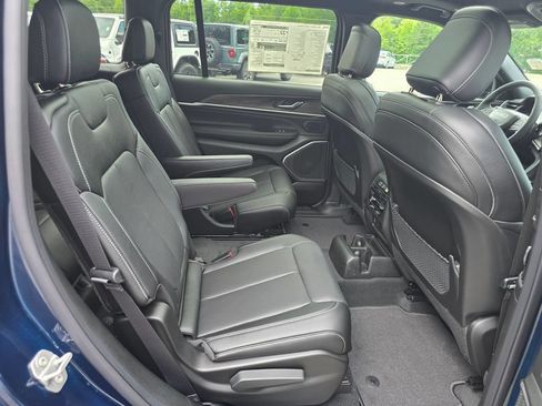 New 2026 Jeep Grand Cherokee L Limited AWD/4WD image 27