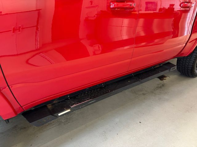 Used 2019 RAM 1500 Laramie AWD/4WD image 25