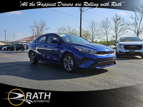 Used 2024 Kia Forte LXS FWD image 4