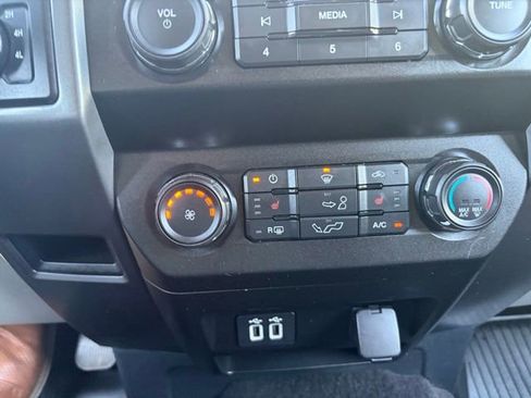 Used 2020 Ford F150 XLT w/ Equipment Group 302A Luxury AWD/4WD image 9