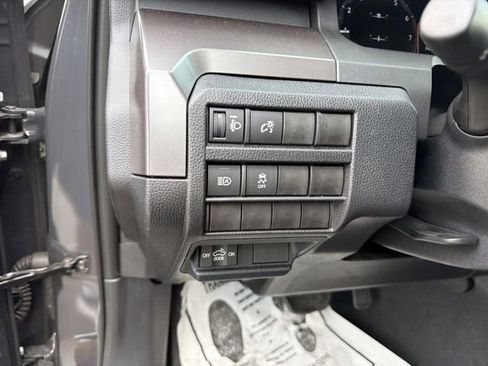 Used 2025 Toyota Tacoma TRD Off-Road AWD/4WD image 18