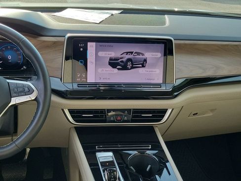 Certified 2026 Volkswagen Atlas SE FWD image 23